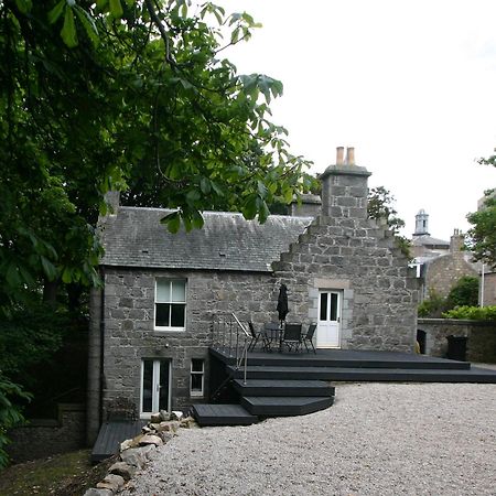 Historic Baronial Lodge With Parking, Aberdeen City Centre Exterior foto